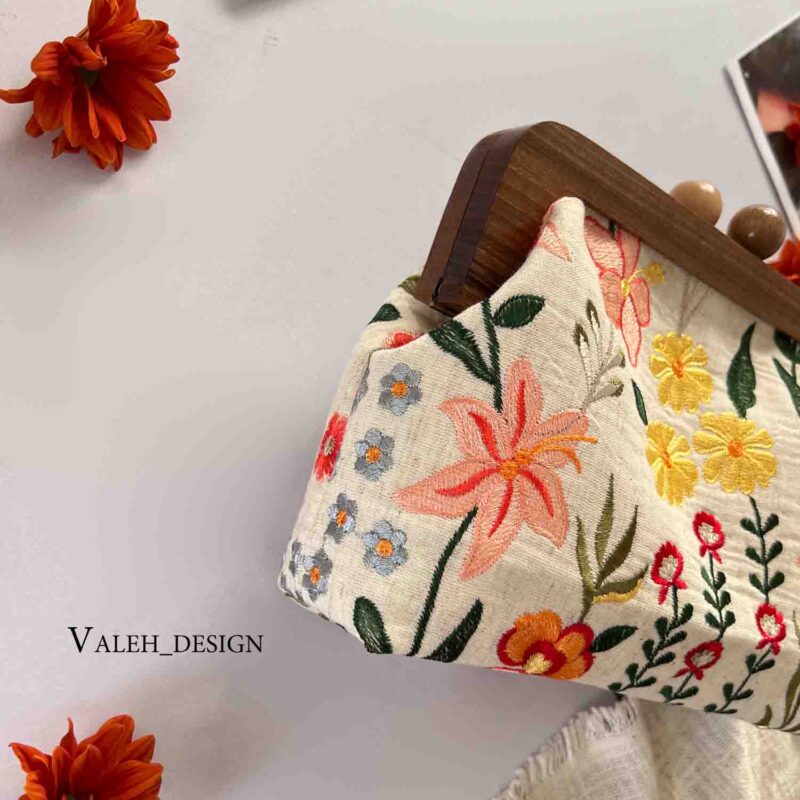 کیف واله : کیف دهنه چوبی گلدار لینن 5
