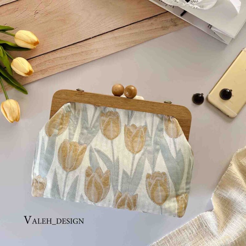 کیف واله : کیف دهنه چوبی ژاکارد گل لاله 1