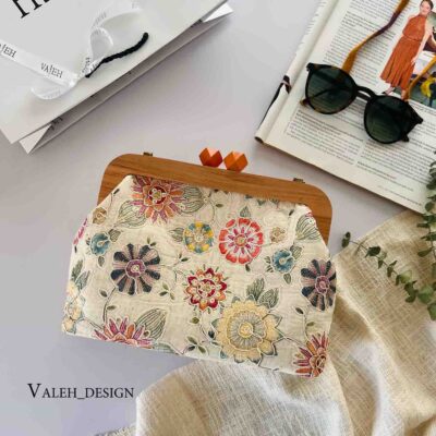 کیف واله : کیف دهنه چوبی سوزندوزی گلدار 1