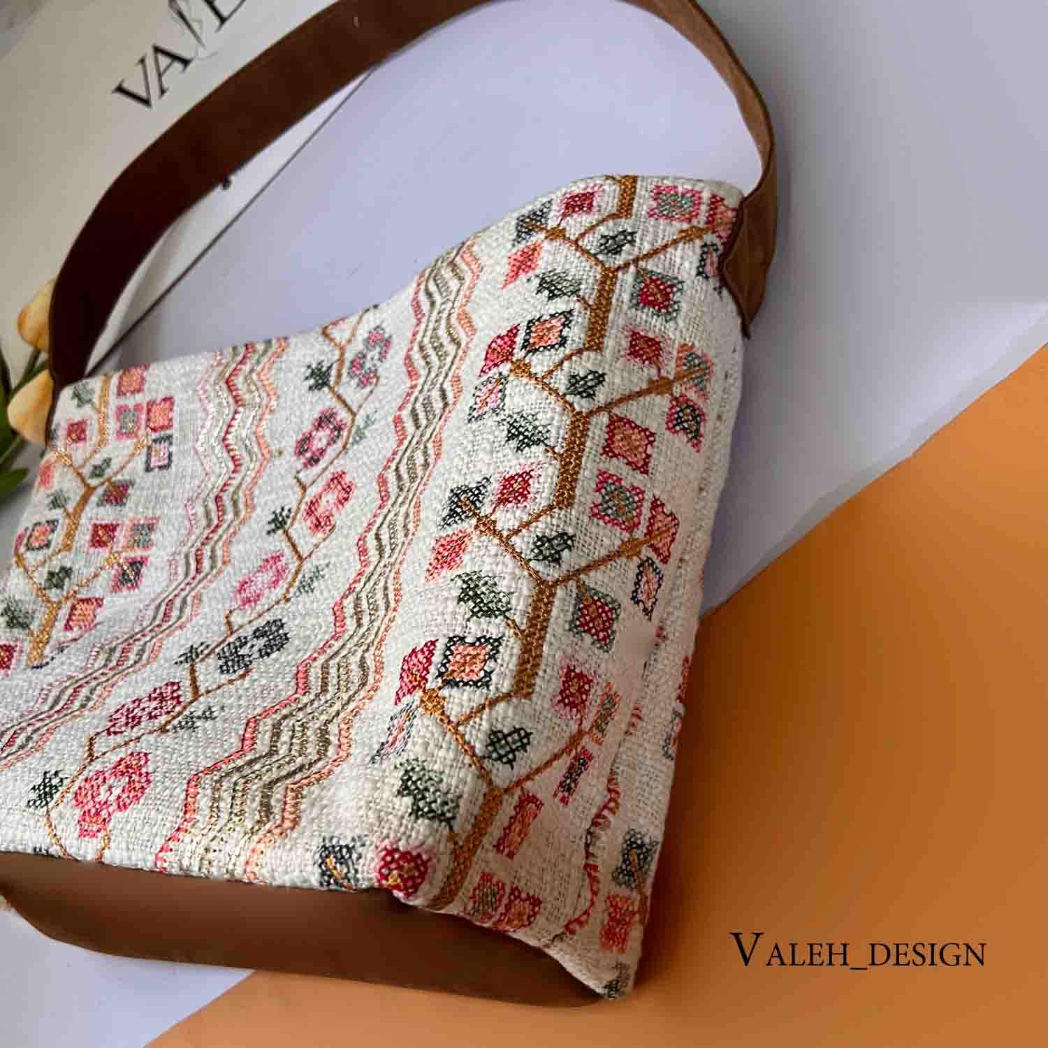 کیف، کیف زنانه، کیف دخترانه شیک، کیف واله، کیف دوشی ad910-3 کیف واله : کیف دوشی بافت نپالی شمارهدوزی 3