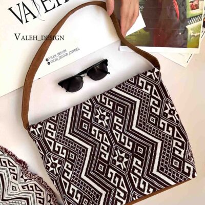 کیف واله : کیف دوشی بافت نپالی زرشکی 1